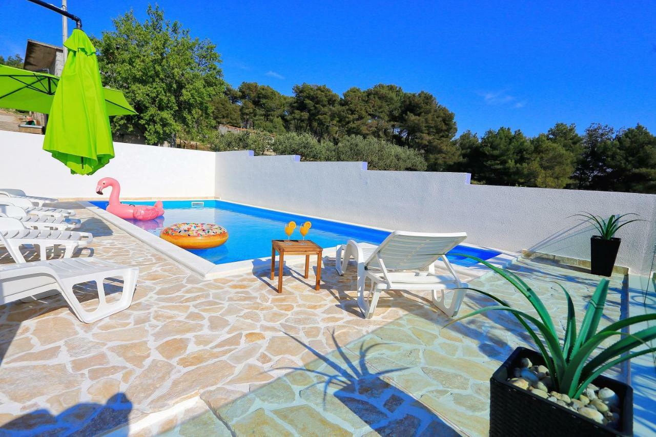 Apartment And Pool Nika Bibinje Esterno foto