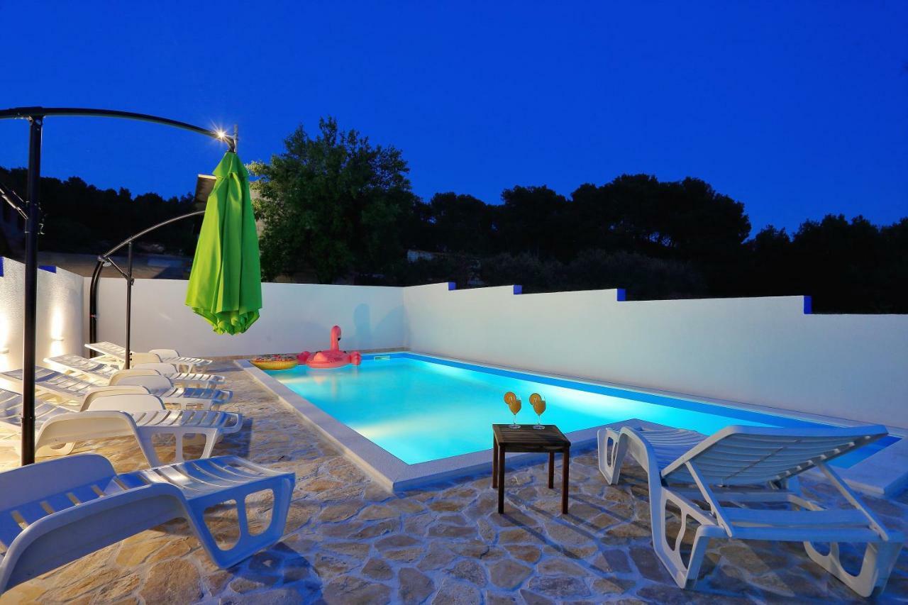 Apartment And Pool Nika Bibinje Esterno foto